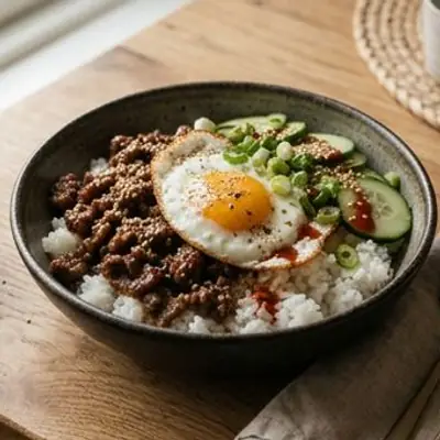 Bowl med färs, ris och ägg